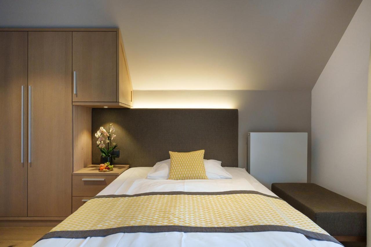 Hotel Turmhof Гумпольдскирхен Экстерьер фото