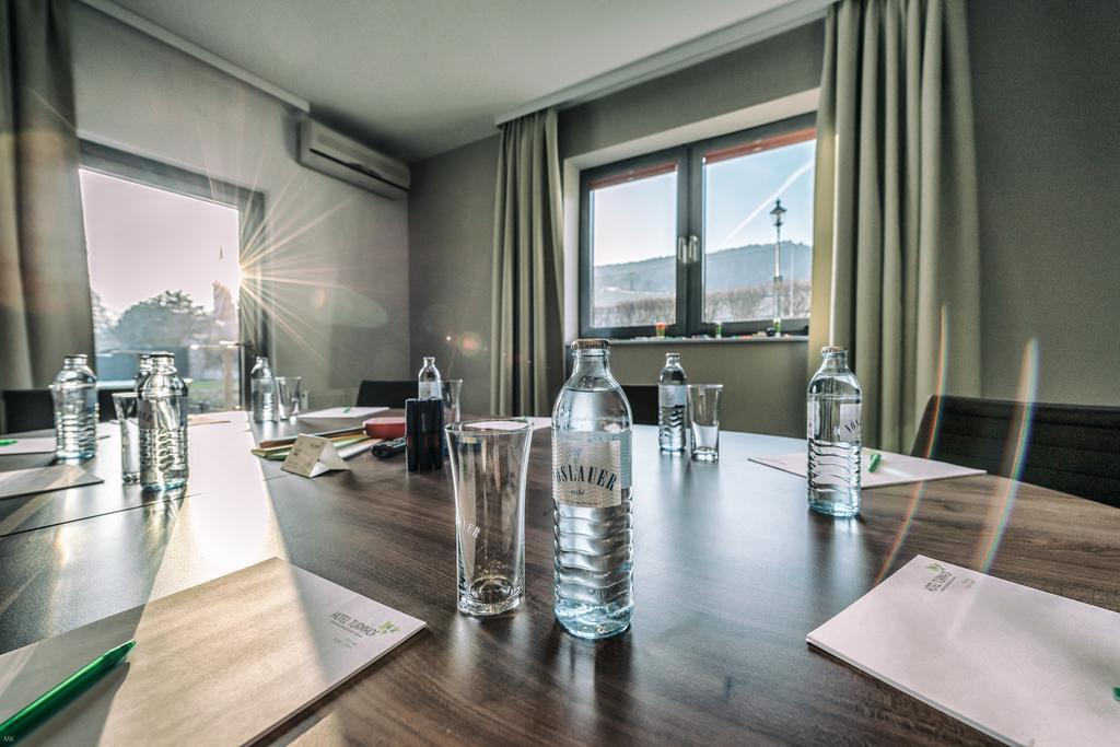 Hotel Turmhof Гумпольдскирхен Экстерьер фото