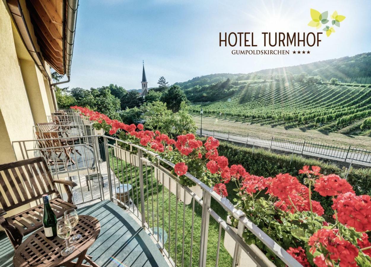 Hotel Turmhof Гумпольдскирхен Экстерьер фото