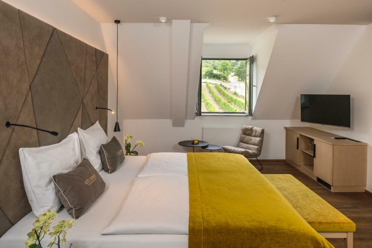 Hotel Turmhof Гумпольдскирхен Экстерьер фото